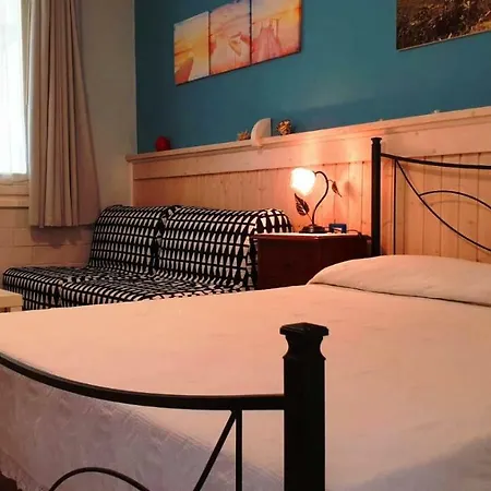Romina Bed & Breakfast 4*