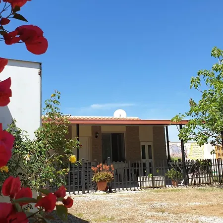 Bed & Breakfast Romina San Cataldo (Apulia)