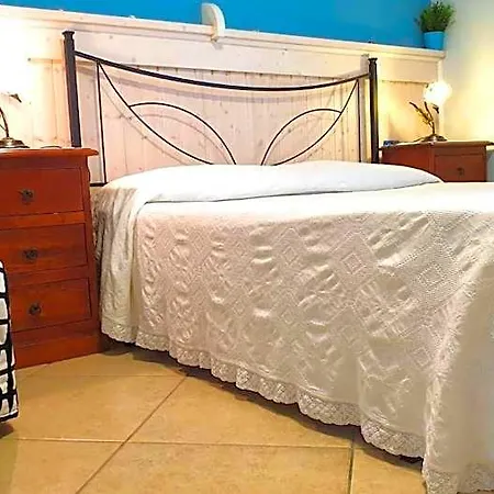 Romina Bed & Breakfast 4*