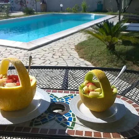 Romina Bed and Breakfast 4*